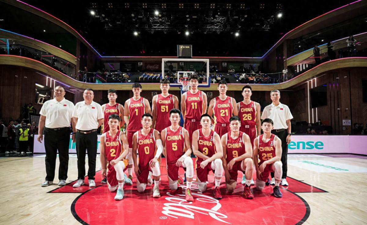 篮球专业队伍在国际比赛中取得胜利 篮球专业队伍在国际比赛中取得胜利