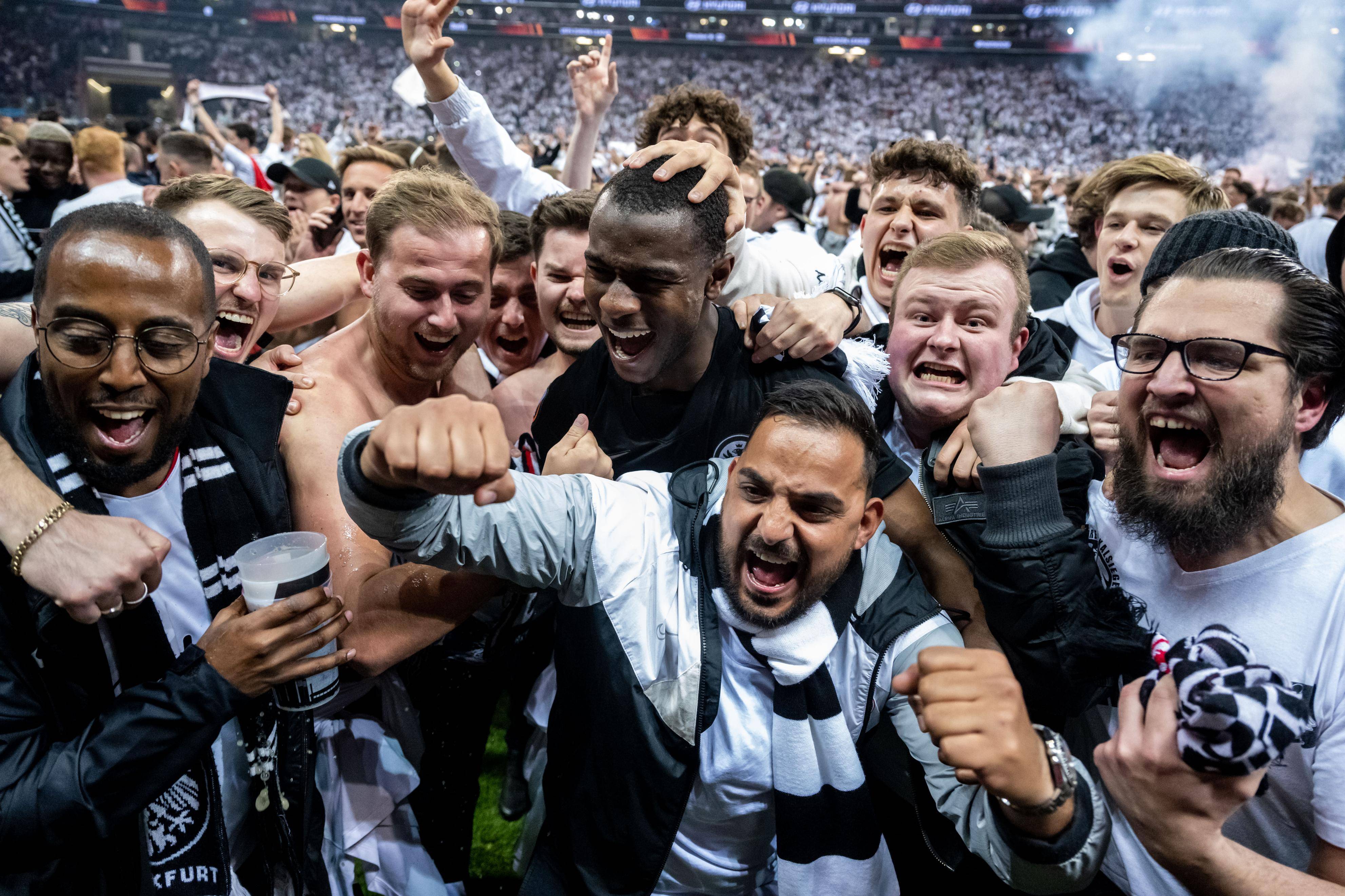 包含国际足球联赛擂台赛连场,球队实力抗衡的词条 包含国际足球联赛擂台赛连场,球队实力抗衡的词条