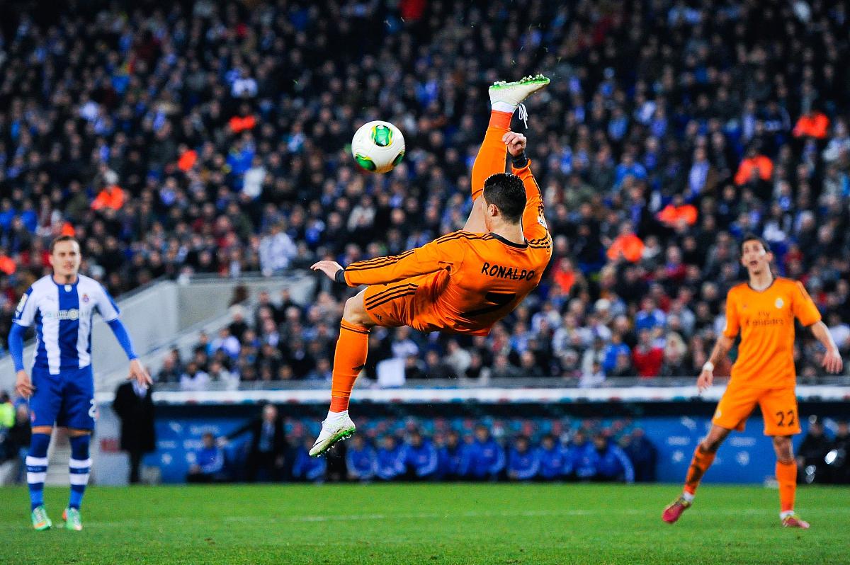 PG电子游戏-欧国联比赛精彩瞬间：球场热血飙升的简单介绍