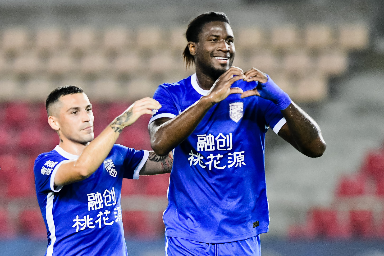 PG电子线上登入-申花华南虎角逐冠军引人注目