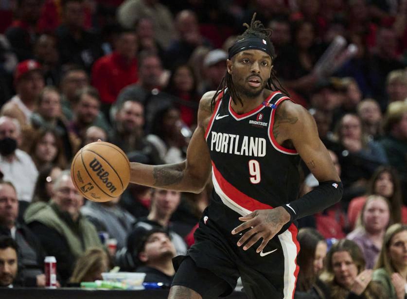 PG中国官网-开拓者队再次崭露头角，力克对手夺冠军