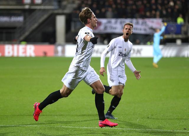 足球豪门争霸全新热度,冠军宝座谁手握锋 足球豪门争霸全新热度,冠军宝座谁手握锋