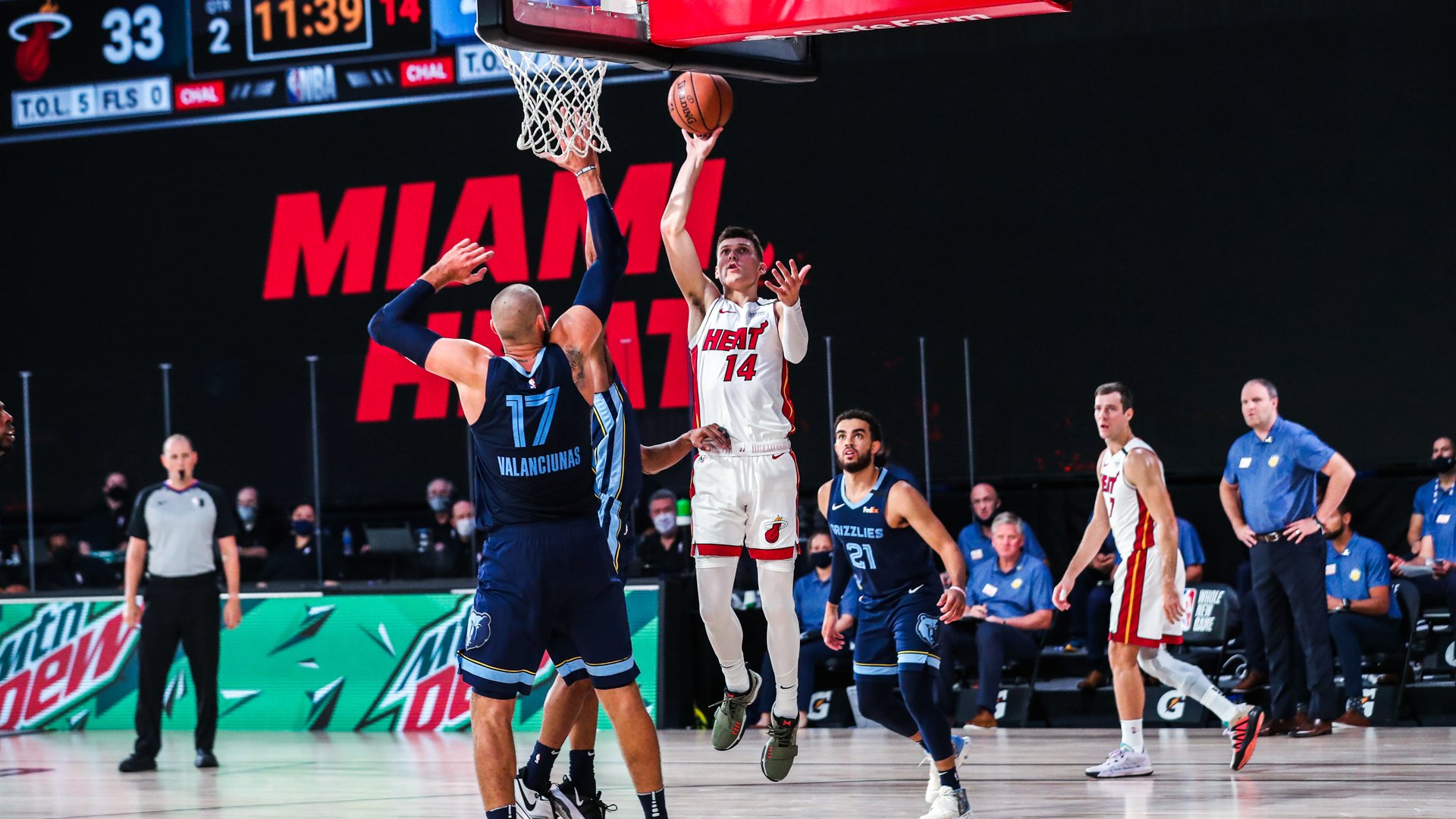 PG电子官方-人客场全面优势碾压马刺，乐队零首败的简单介绍