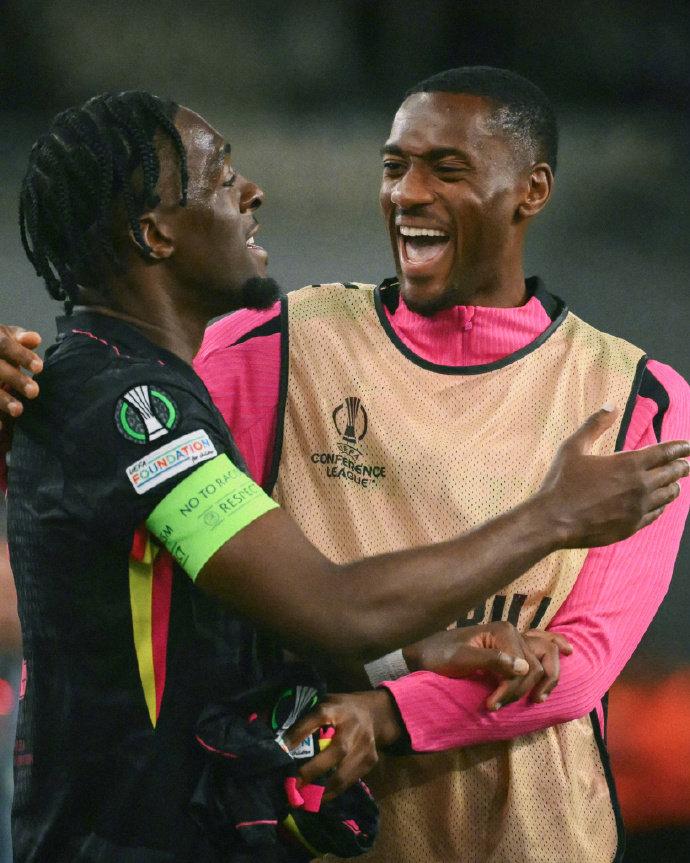 PG电子游戏-包含希腊队在欧预赛中展现出色表现，晋级的词条