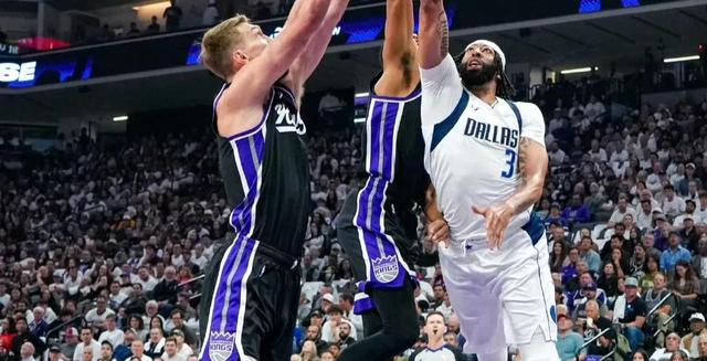 独行侠双塔合力压制对手,取得大胜的简单介绍 独行侠双塔合力压制对手,取得大胜的简单介绍