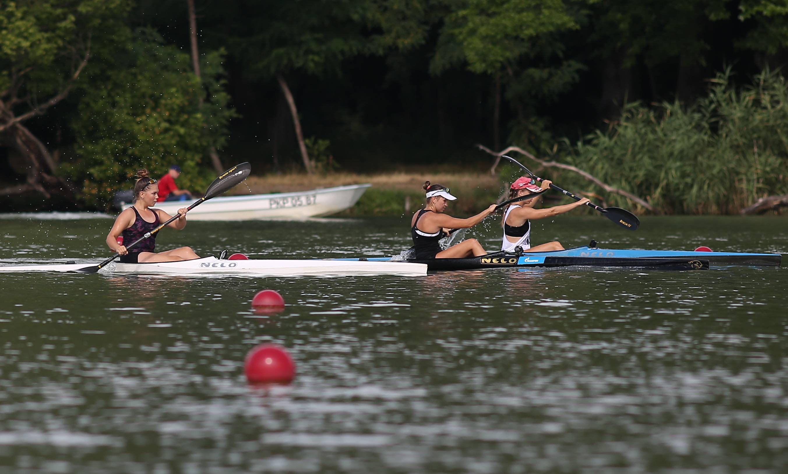 PG平台-包含克拉斯诺达尔队进攻威力强大，轻松击溃对手的词条