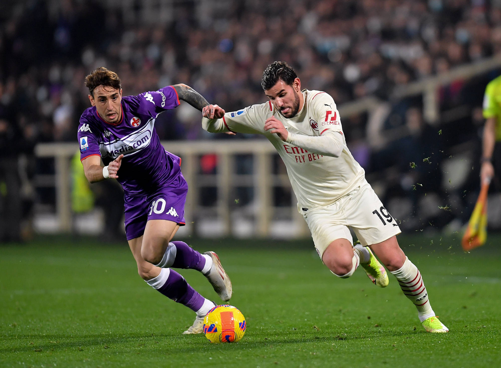 佛罗伦萨队遭遇连败，意甲保级压力增大