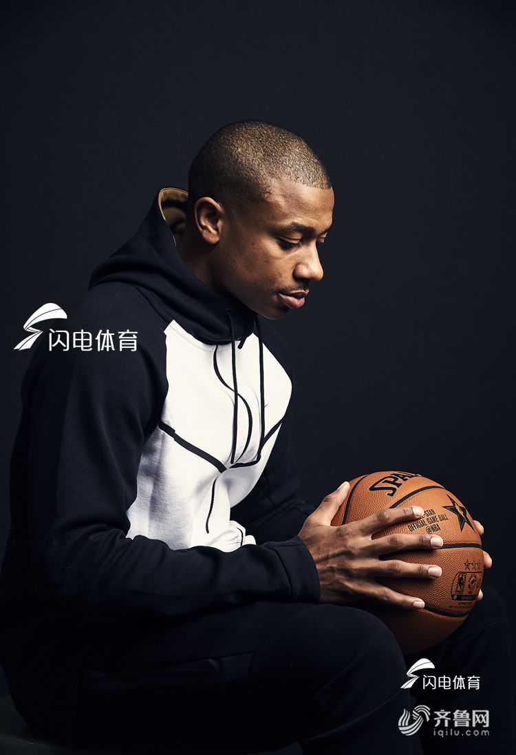 活塞宣布小托马斯赛季报销