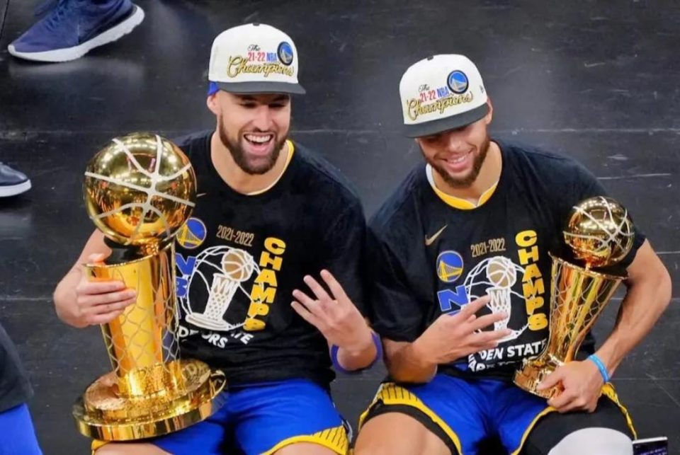 骑士横扫独行侠，厄文超神发挥令人惊叹的简单介绍