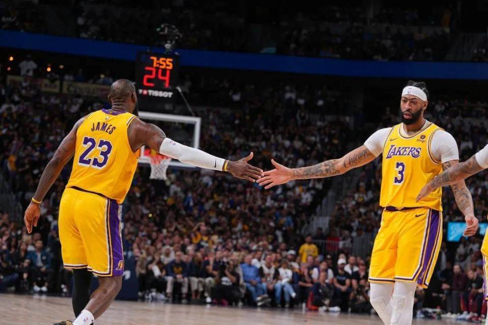 巴勒莫主场告捷，三连胜冲击争四