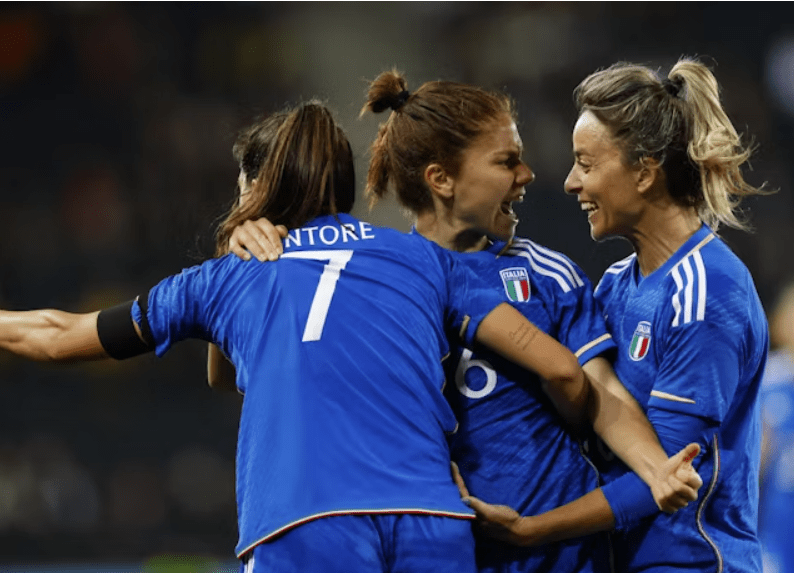 意大利女足勇夺小组赛第一名