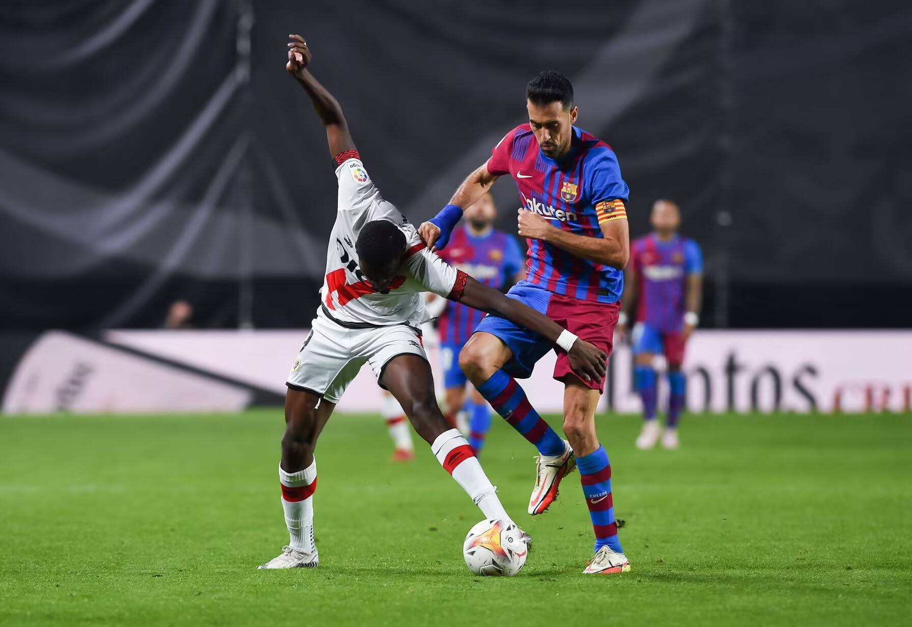 巴萨惨败,西甲巨人重挫,名不副实 巴萨惨败,西甲巨人重挫,名不副实