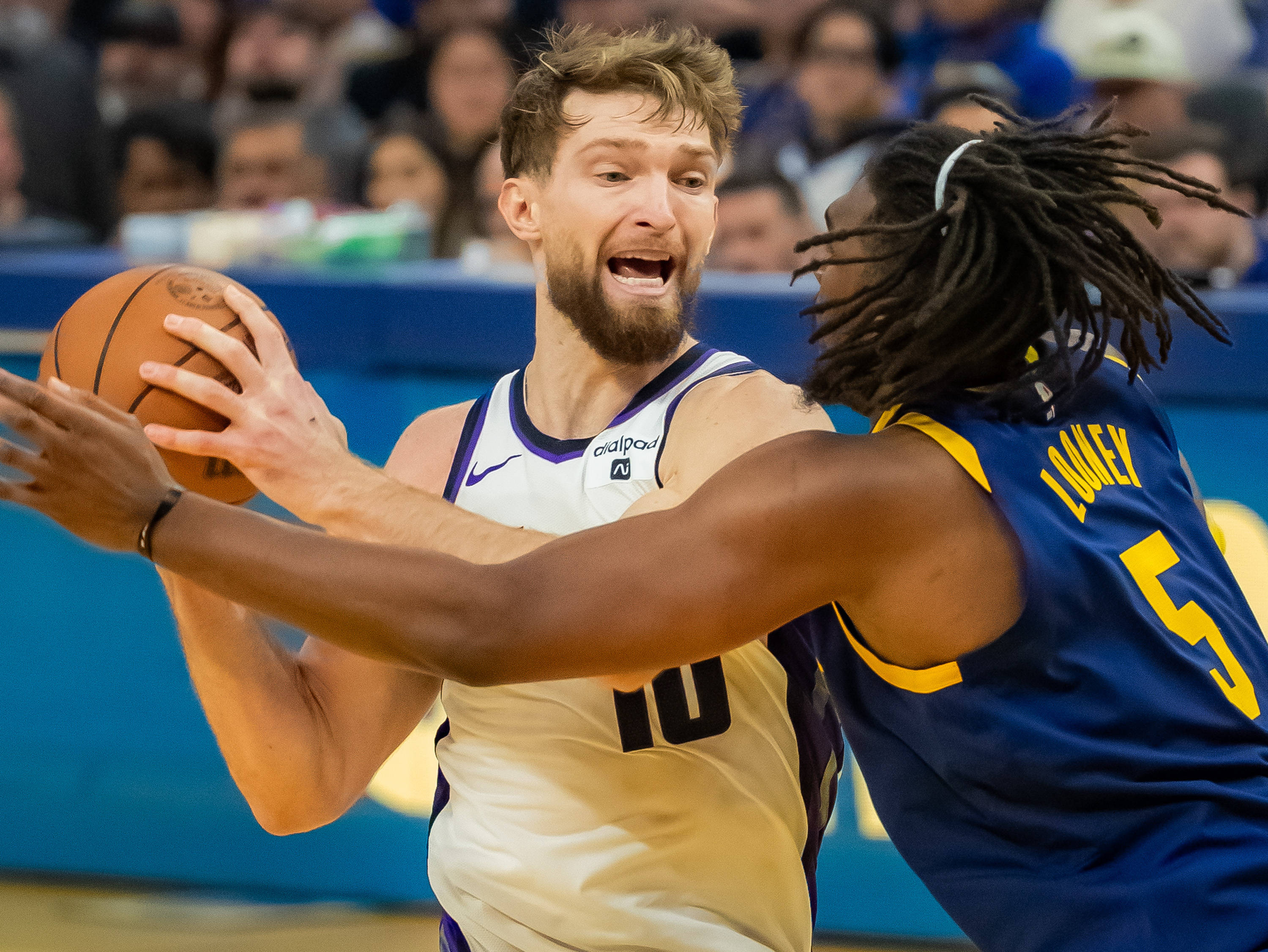 国王再胜步行者,霍尔迪贡献关键战绩 国王再胜步行者,霍尔迪贡献关键战绩