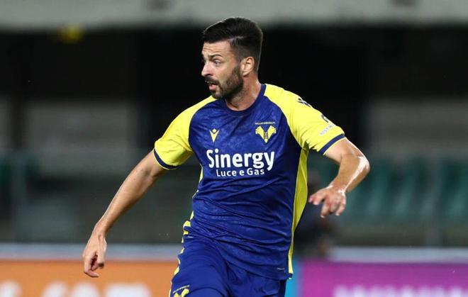 维罗纳连胜开启，雄赳赳气昂昂