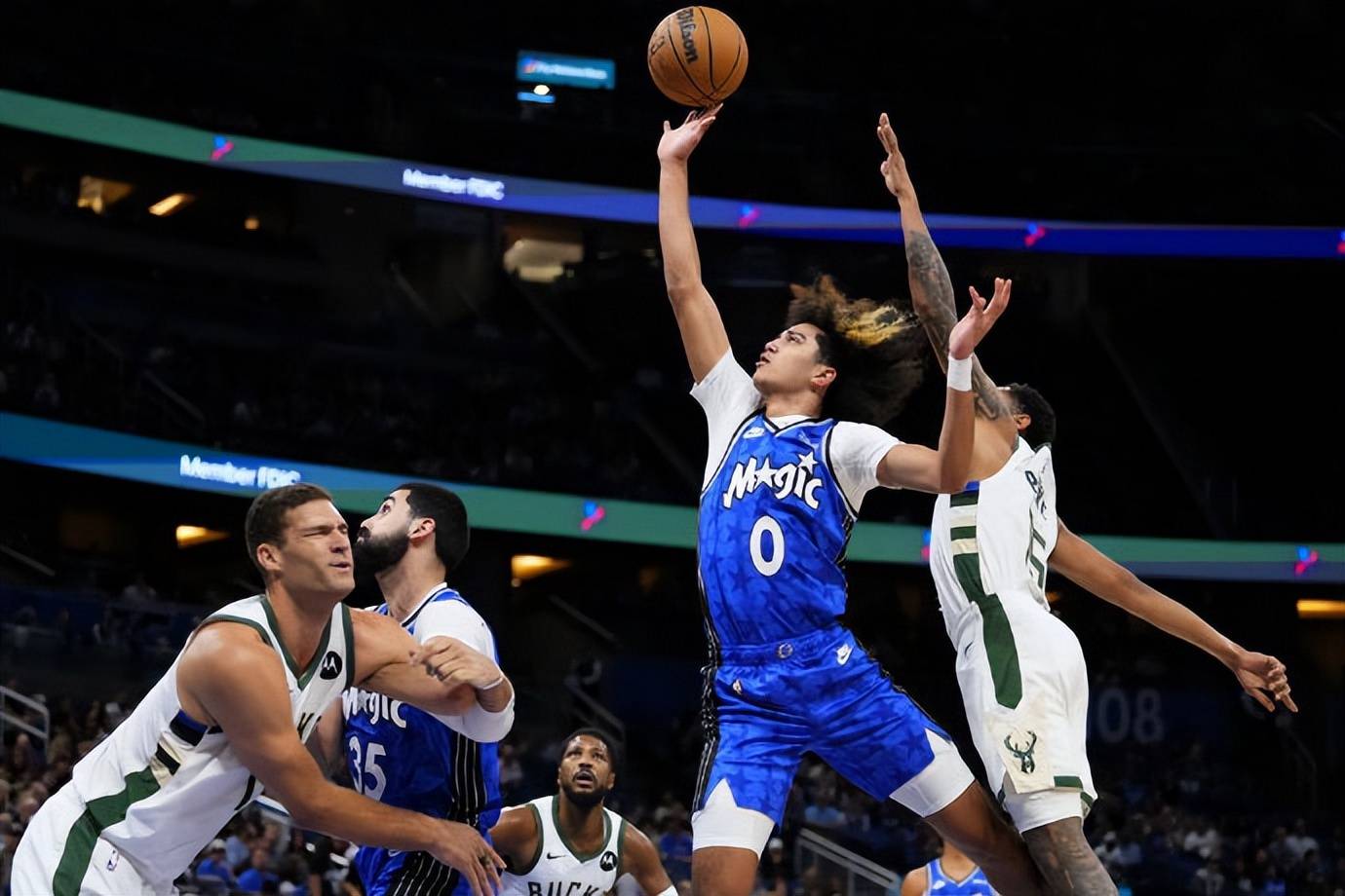 圣奇主场不敌太阳，遭遇四连败的简单介绍