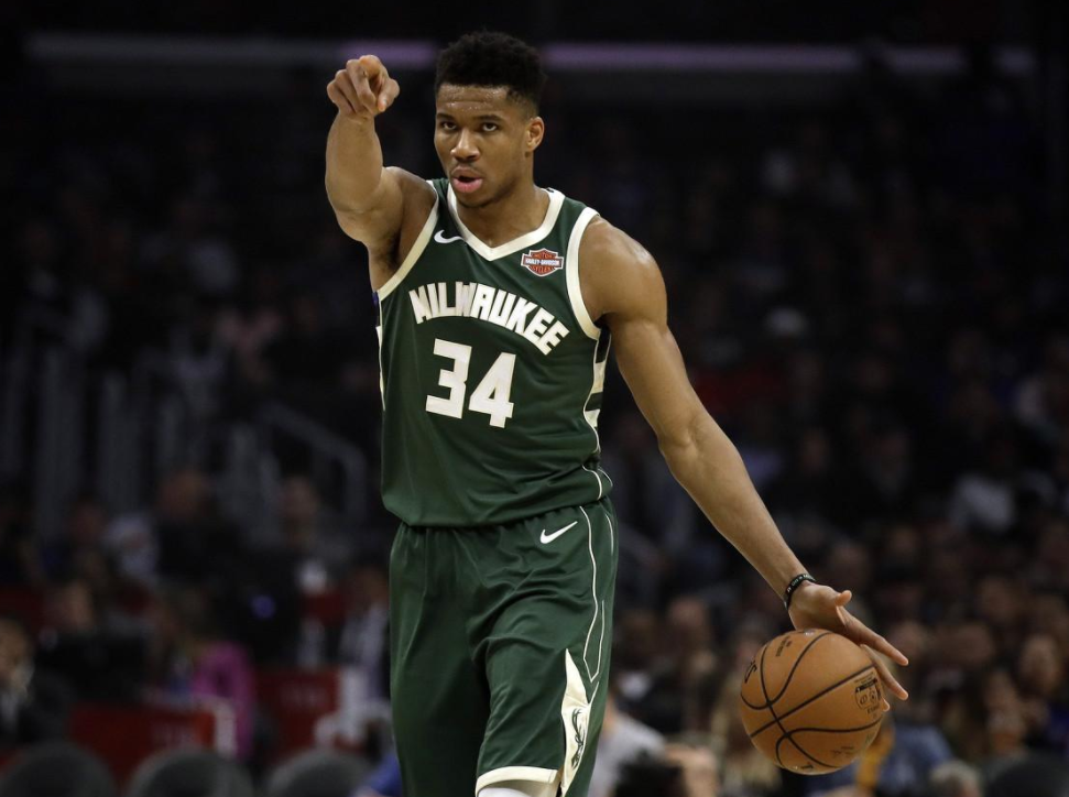 凯尔特人队球员杰东·布朗入选最佳新秀阵容 凯尔特人队球员杰东·布朗入选最佳新秀阵容