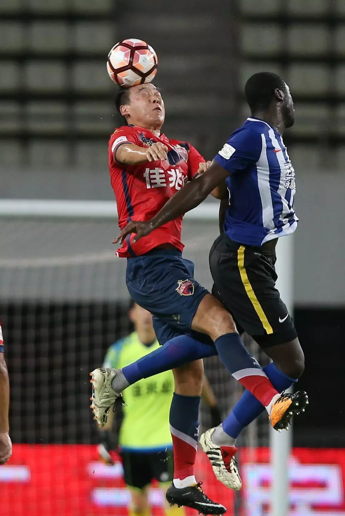 包含深圳佳兆业遭遇客场不敌，积分缩水的词条