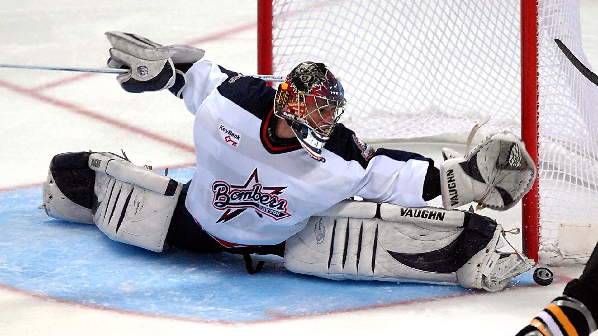 震撼哥德堡!国乒长城外架起钢铁防线,梁靖崑一剑光寒定乾坤